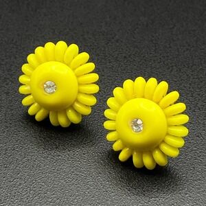 Vintage 60s West Germany Yellow Glass Daisy Flower Clip Earrings Rhinestone